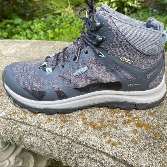 Women’s Keen Waterproof Terradora II hiking boots. Size 8. EUC - Picture 6 of 11